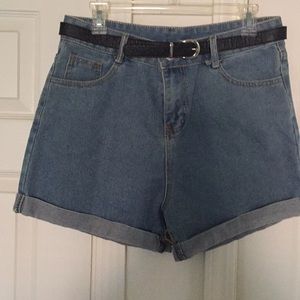 Denim shorts with black belt